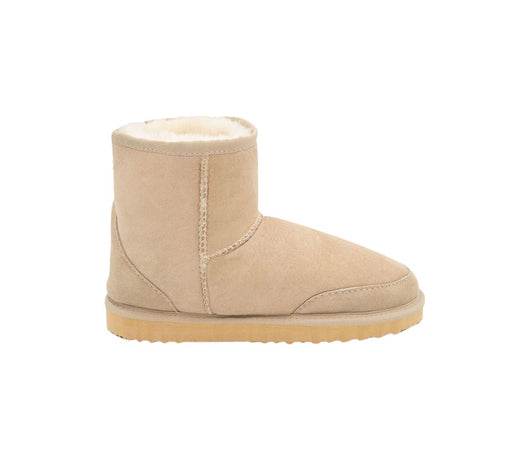 Classic Short UGG - sizes M15-16